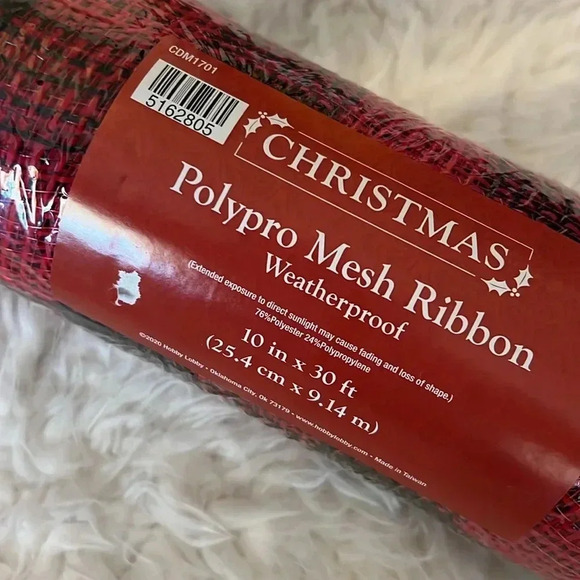 Polypro Buffalo Plaid Red/Black Weatherproof Mesh Ribbon - Picture 2 of 5